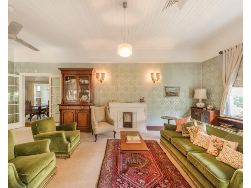 33 Sutherland Avenue, Ascot QLD 4007