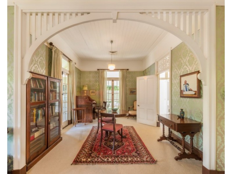 33 Sutherland Avenue, Ascot QLD 4007