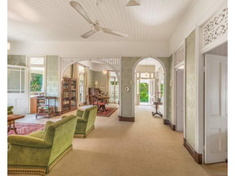 33 Sutherland Avenue, Ascot QLD 4007