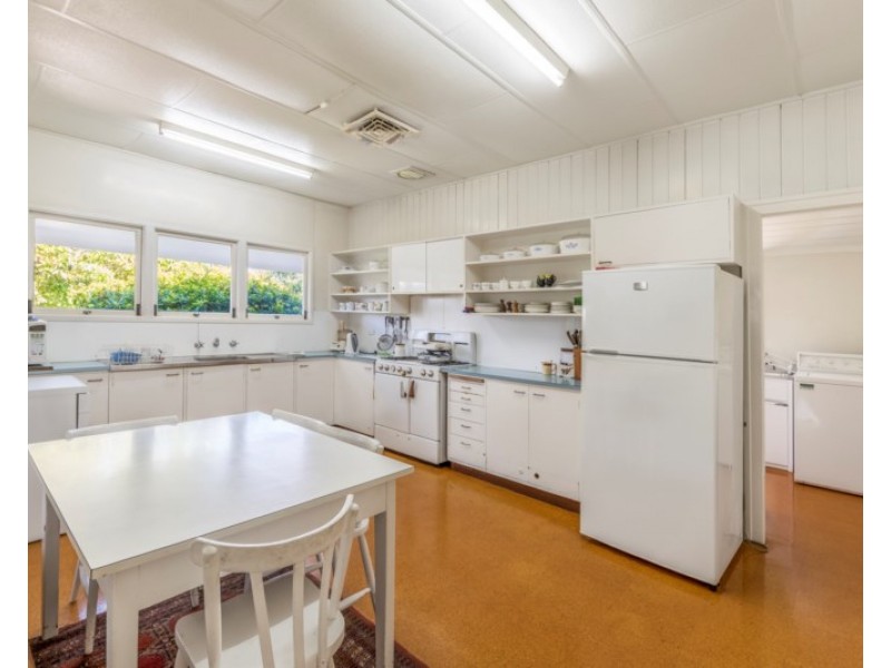 33 Sutherland Avenue, Ascot QLD 4007