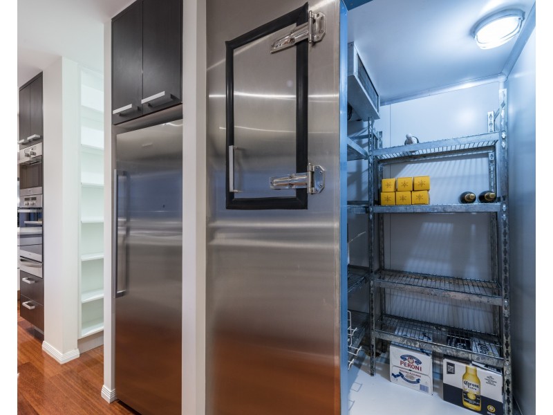 3 Majestic Outlook, Seven Hills QLD 4170