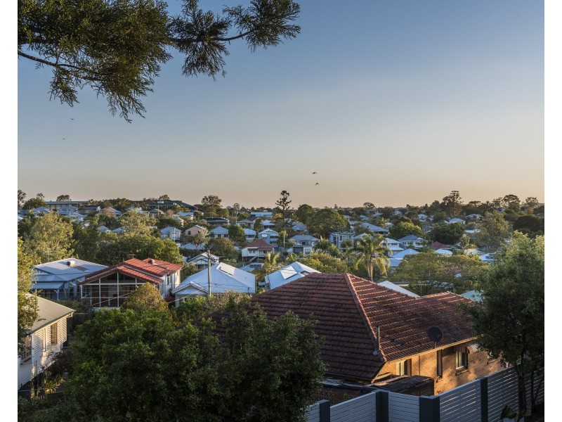 3 Majestic Outlook, Seven Hills QLD 4170