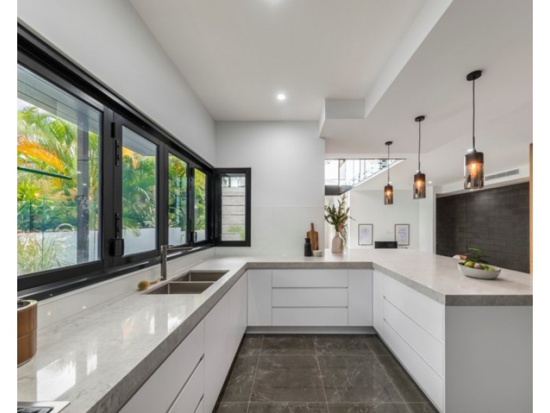 33 Joynt Street, Hamilton QLD 4007