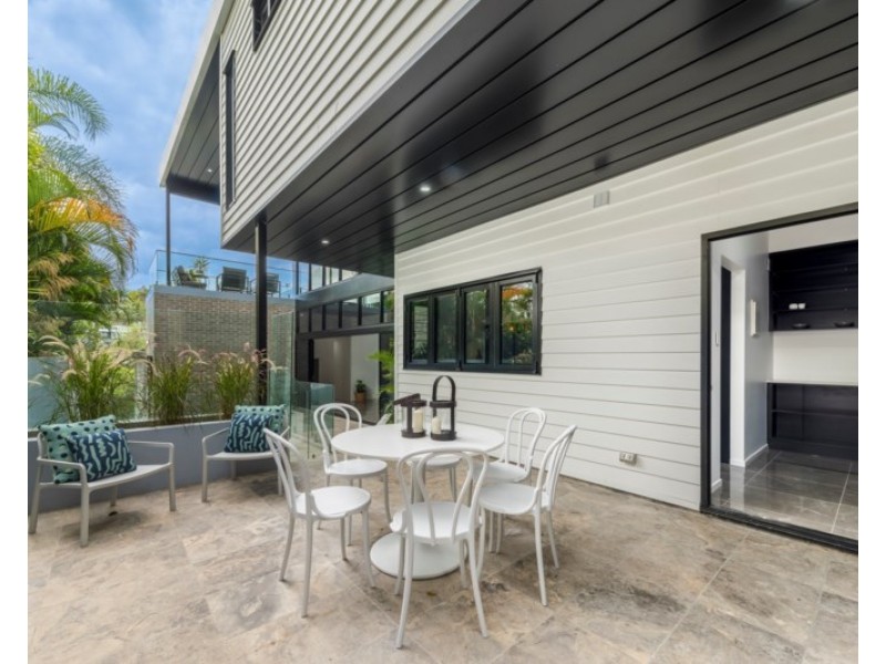 33 Joynt Street, Hamilton QLD 4007