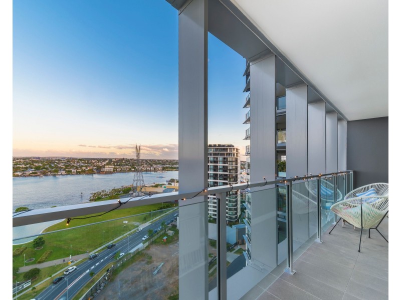 1705/30 Festival Place, Newstead QLD 4006