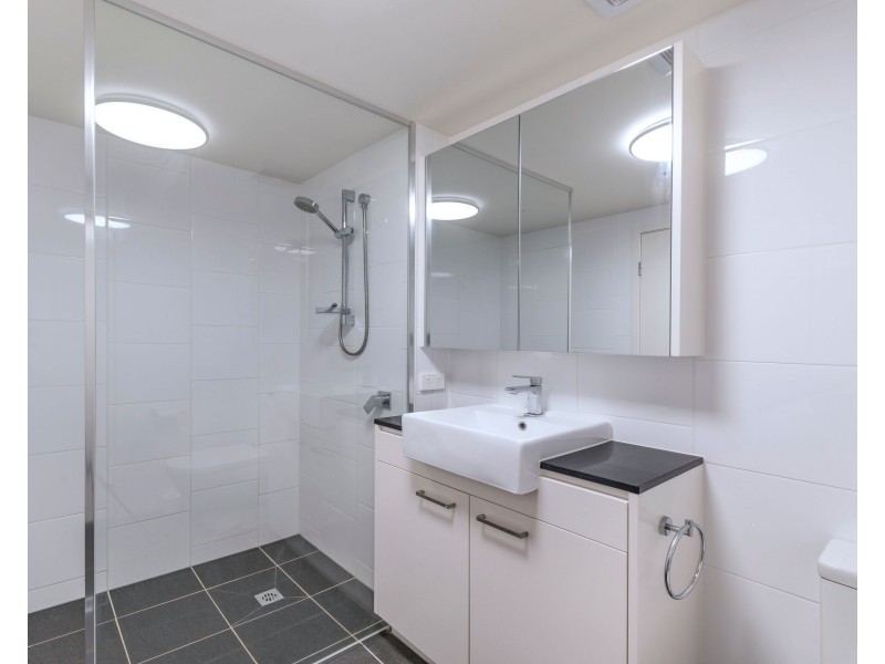 1705/30 Festival Place, Newstead QLD 4006