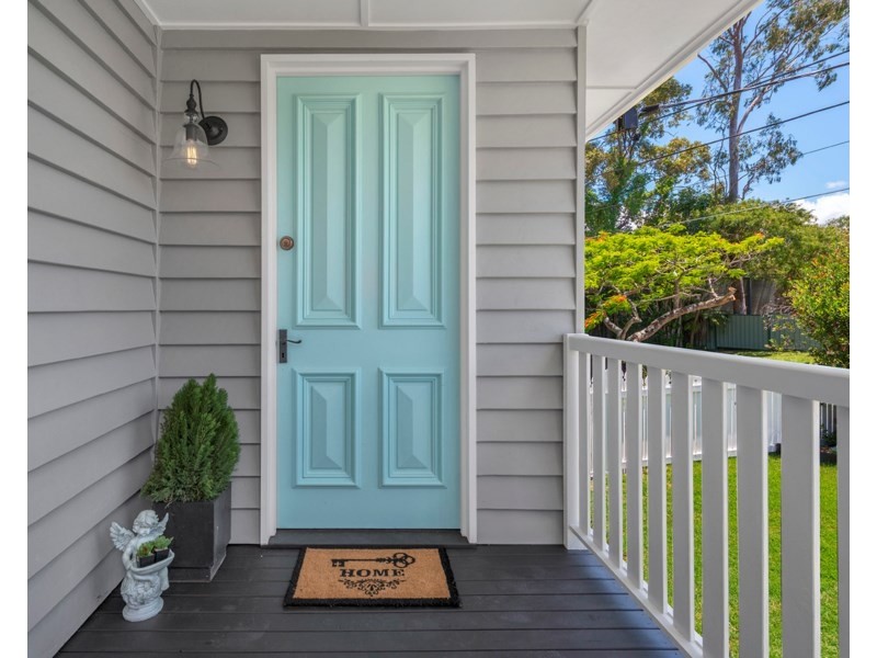 4 Corner Street, Brighton QLD 4017