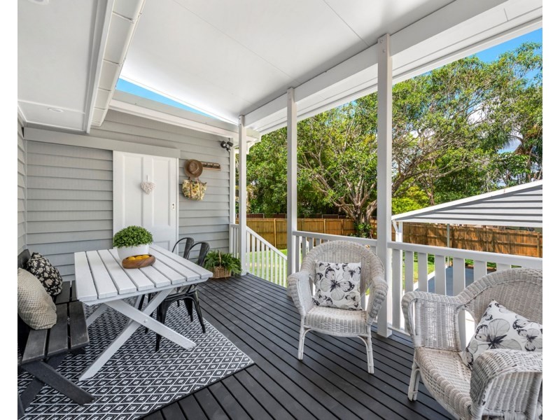 4 Corner Street, Brighton QLD 4017