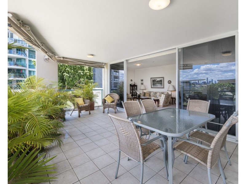 3/27-29 Harbour Road, Hamilton QLD 4007