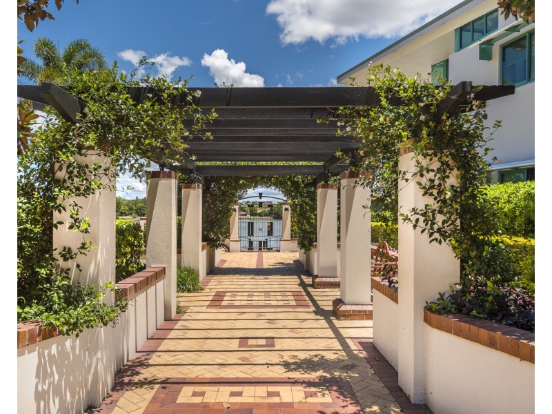 3/27-29 Harbour Road, Hamilton QLD 4007