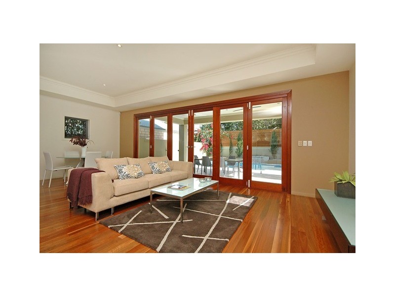 28 Derby Street, Hendra QLD 4011