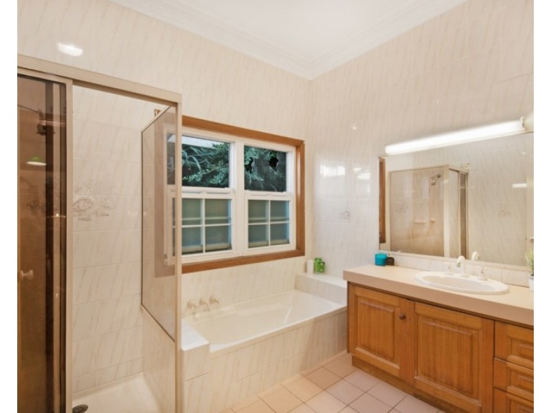 132 Prince Edward Parade, Scarborough QLD 4020