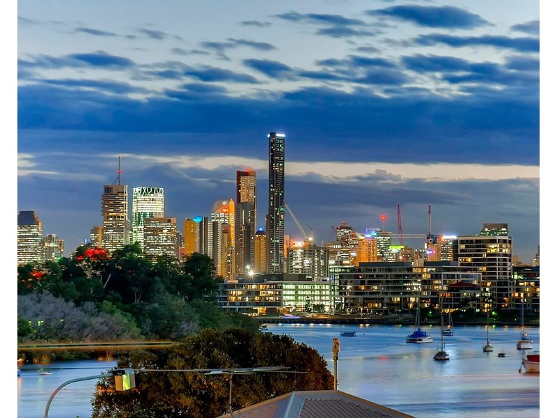 3 Crescent Road, Hamilton QLD 4007