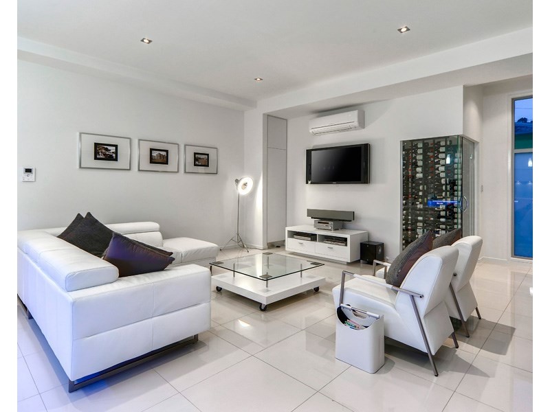 3 Crescent Road, Hamilton QLD 4007