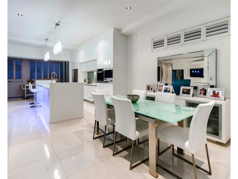 3 Crescent Road, Hamilton QLD 4007