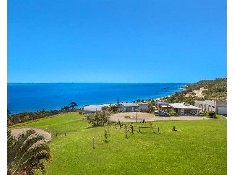 8 Cowry Close, Tangalooma QLD 4025