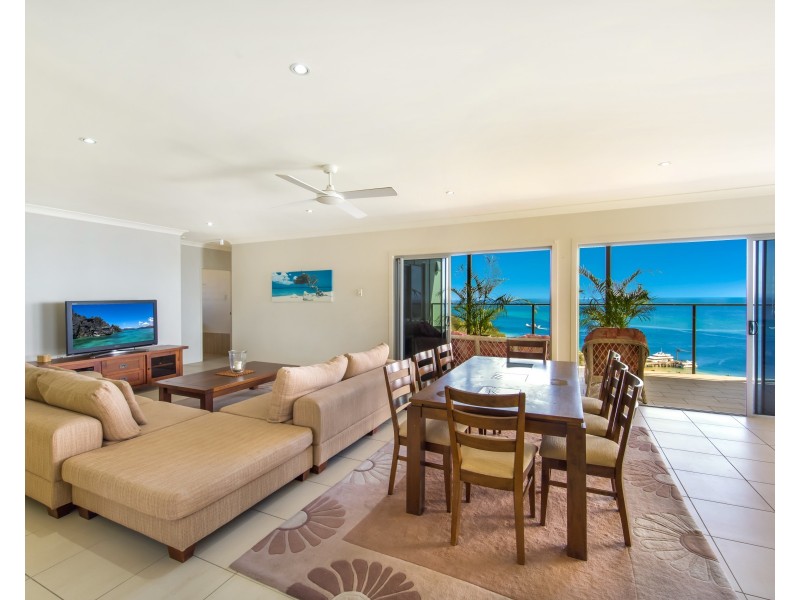 8 Cowry Close, Tangalooma QLD 4025