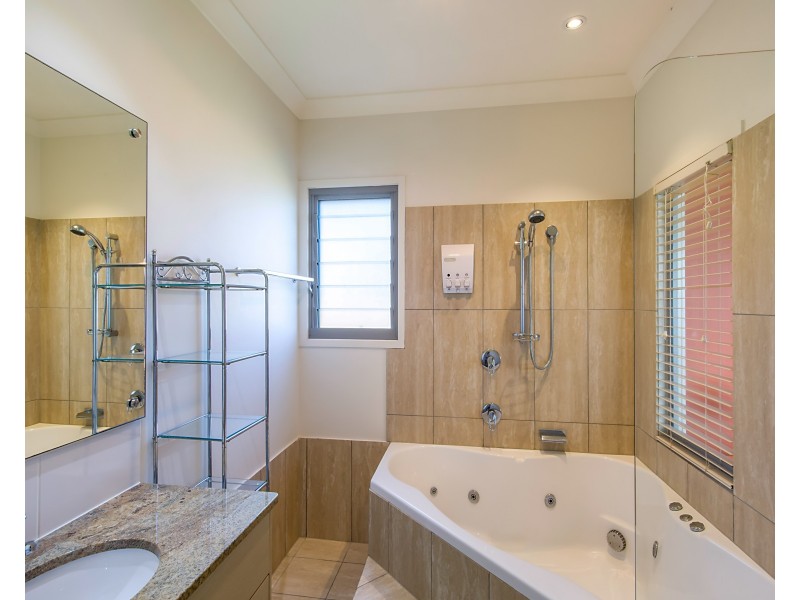 8 Cowry Close, Tangalooma QLD 4025