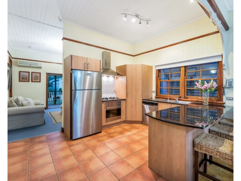 14 Emma Street, Wooloowin QLD 4030