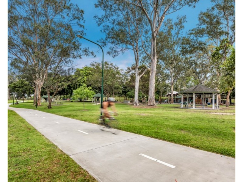 14 Emma Street, Wooloowin QLD 4030