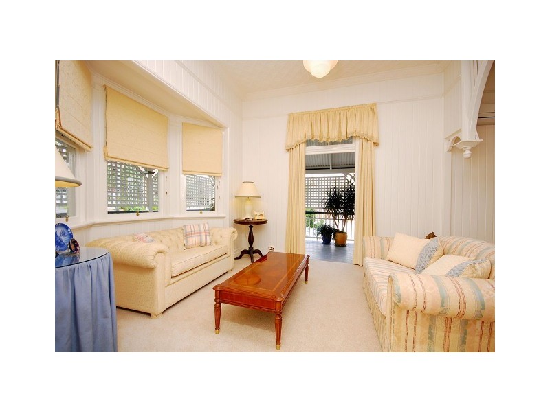 16 Miles Street, Clayfield QLD 4011