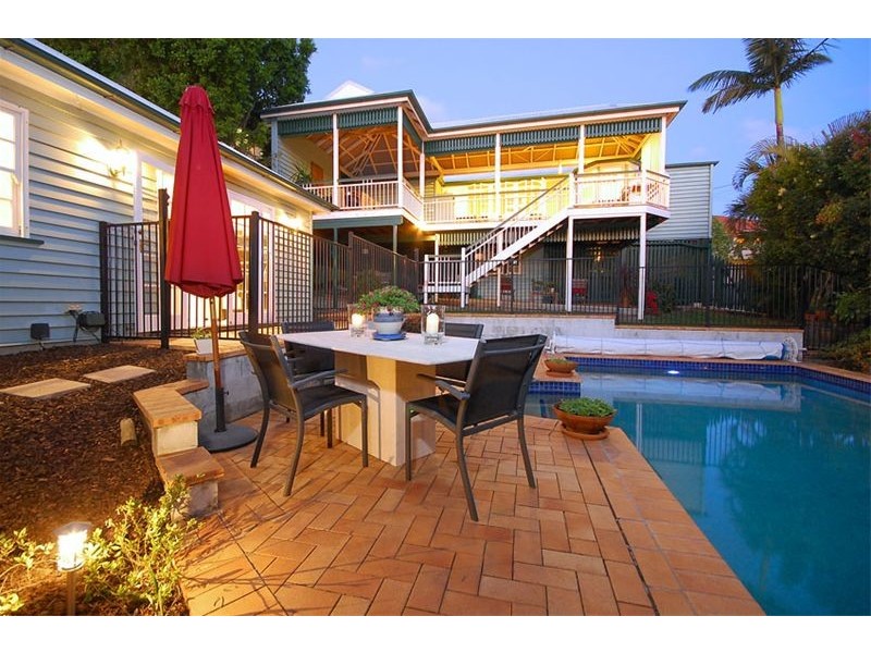 16 Miles Street, Clayfield QLD 4011