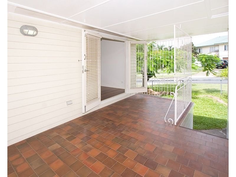 20 Messines Ridge Road, Tarragindi QLD 4121