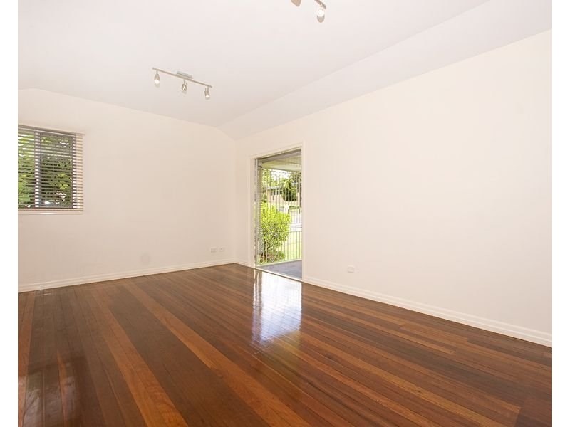 20 Messines Ridge Road, Tarragindi QLD 4121