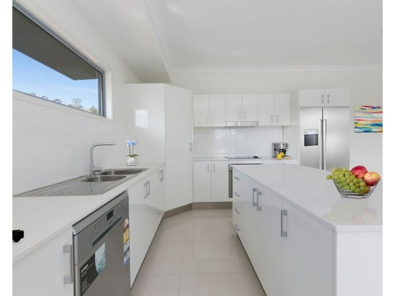 2/35 Cape Street, Holland Park QLD 4121