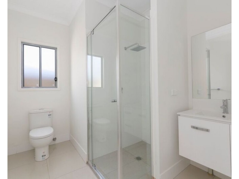 2/35 Cape Street, Holland Park QLD 4121