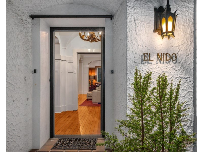 19 Hillside Crescent, Hamilton QLD 4007