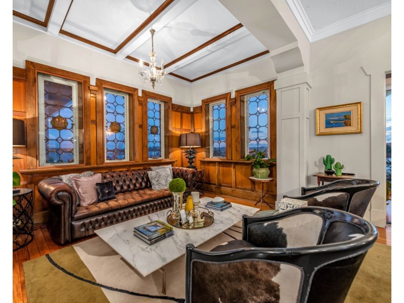 19 Hillside Crescent, Hamilton QLD 4007