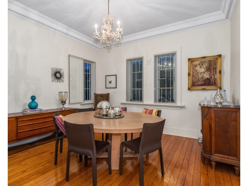 19 Hillside Crescent, Hamilton QLD 4007