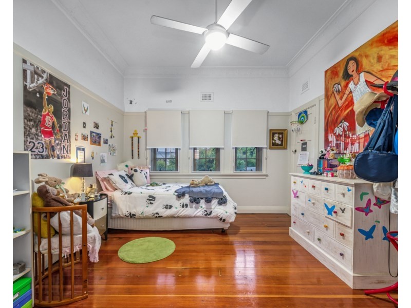 19 Hillside Crescent, Hamilton QLD 4007