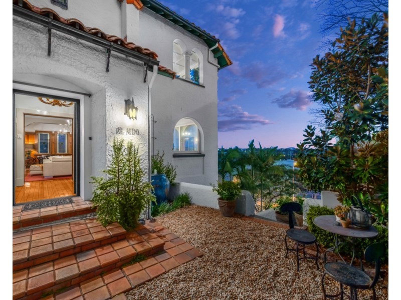 19 Hillside Crescent, Hamilton QLD 4007