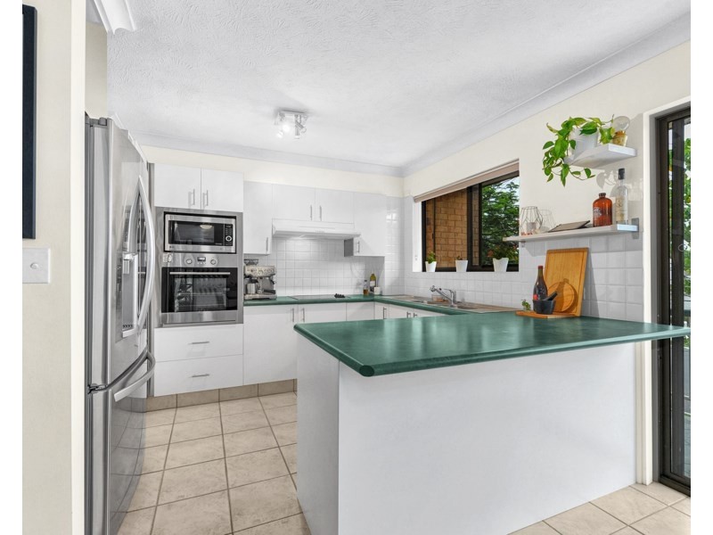 2/58 College Street, Hamilton QLD 4007