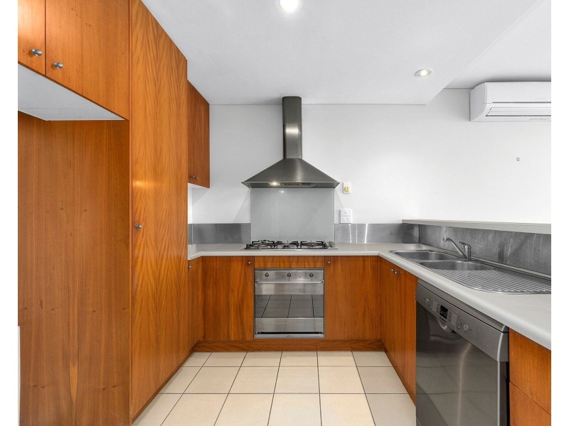 4 Hutton Street, Clayfield QLD 4011