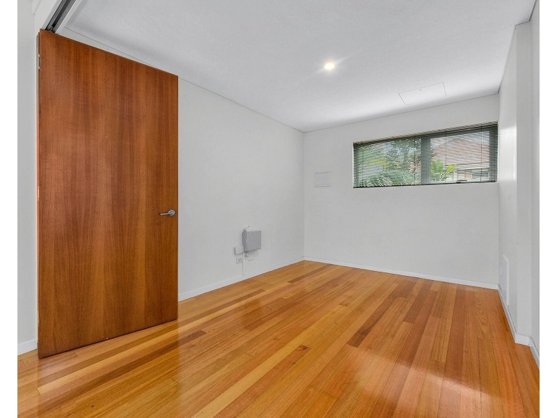 4 Hutton Street, Clayfield QLD 4011