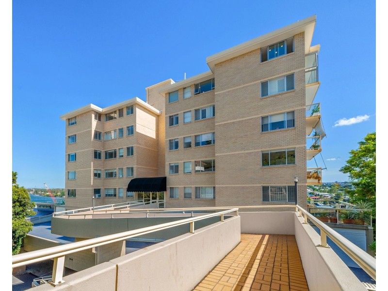 2/33 Mullens Street, Hamilton QLD 4007