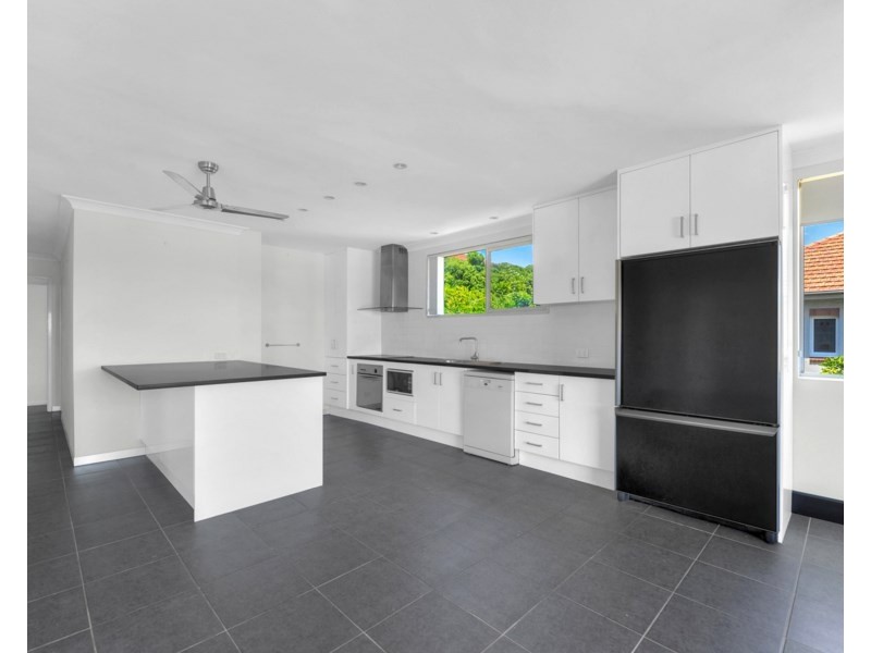 8/24 Crescent Road, Hamilton QLD 4007
