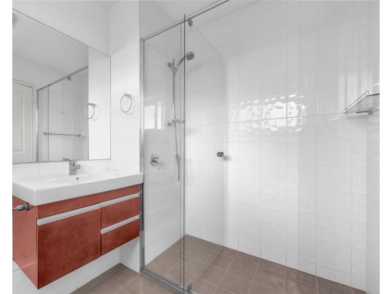 8/24 Crescent Road, Hamilton QLD 4007