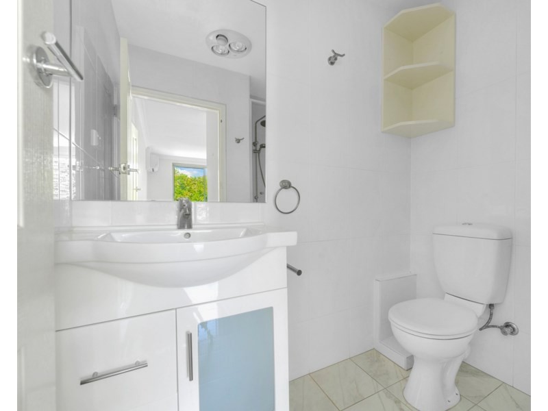 8/24 Crescent Road, Hamilton QLD 4007