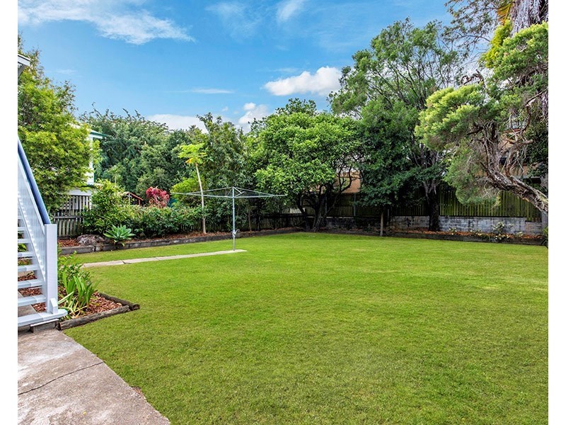 76 London Road, Clayfield QLD 4011