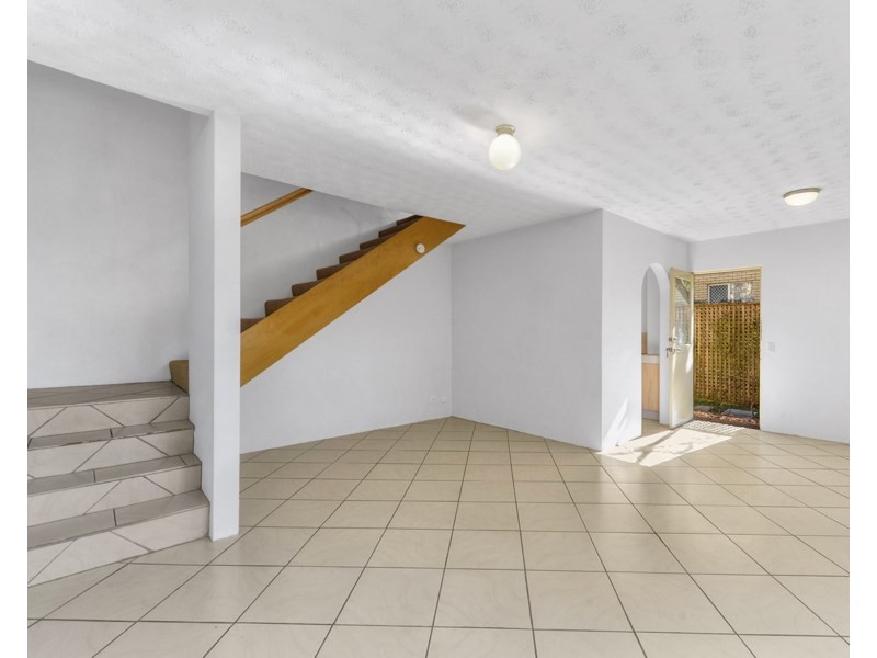 2/82 Charlton Street, Ascot QLD 4007