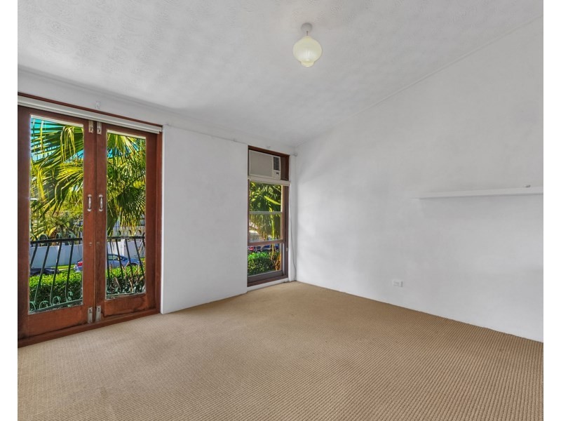 2/82 Charlton Street, Ascot QLD 4007