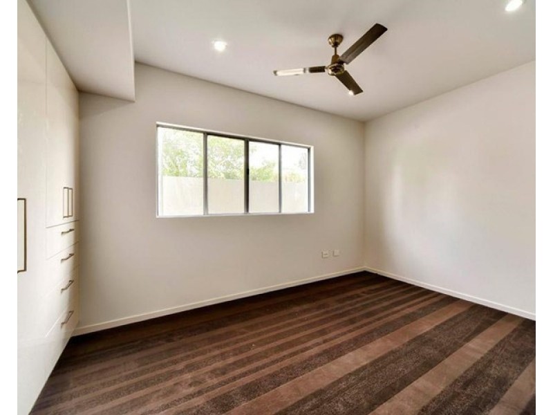 11 Pine Street, Hamilton QLD 4007