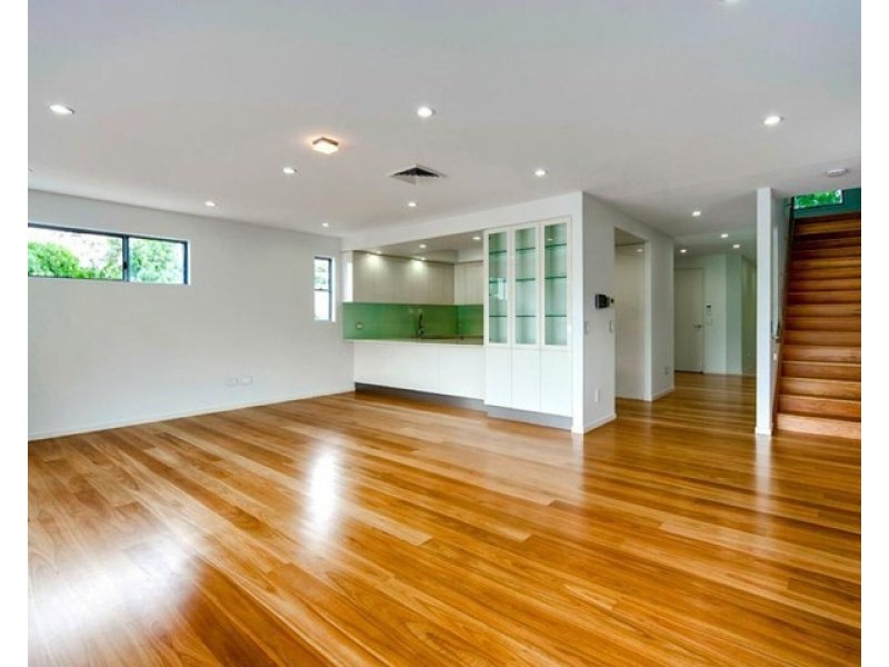 11 Pine Street, Hamilton QLD 4007