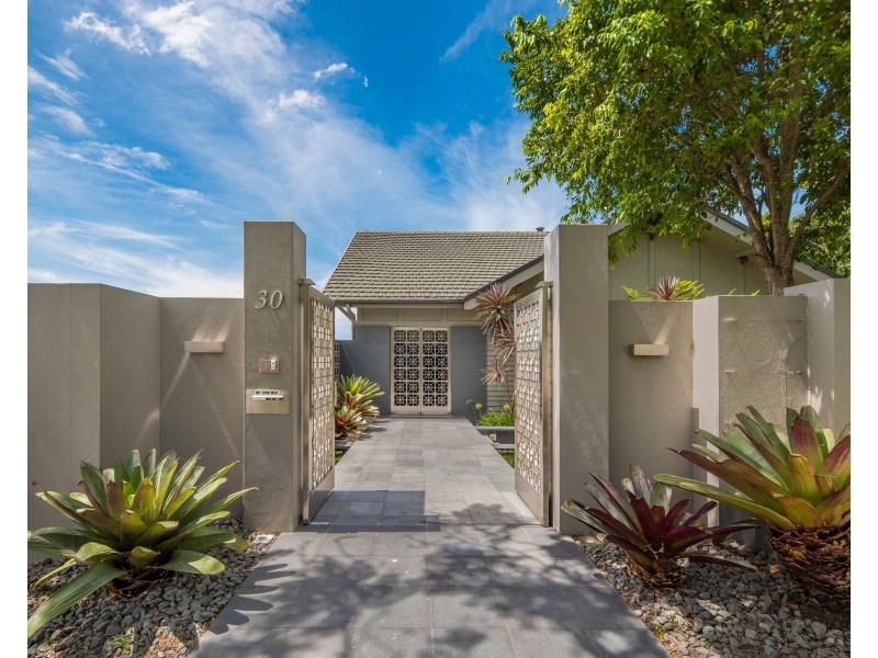 30 Windermere Road, Hamilton QLD 4007