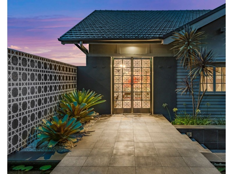 30 Windermere Road, Hamilton QLD 4007