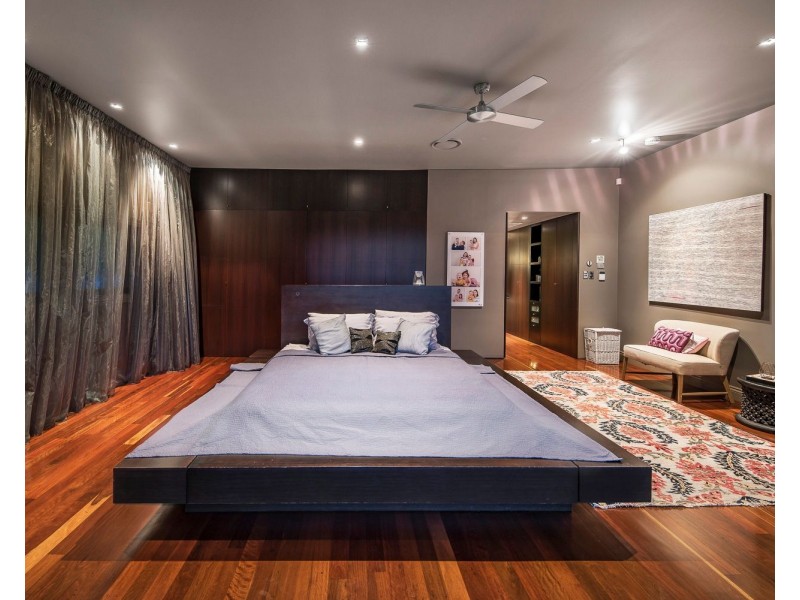 30 Windermere Road, Hamilton QLD 4007